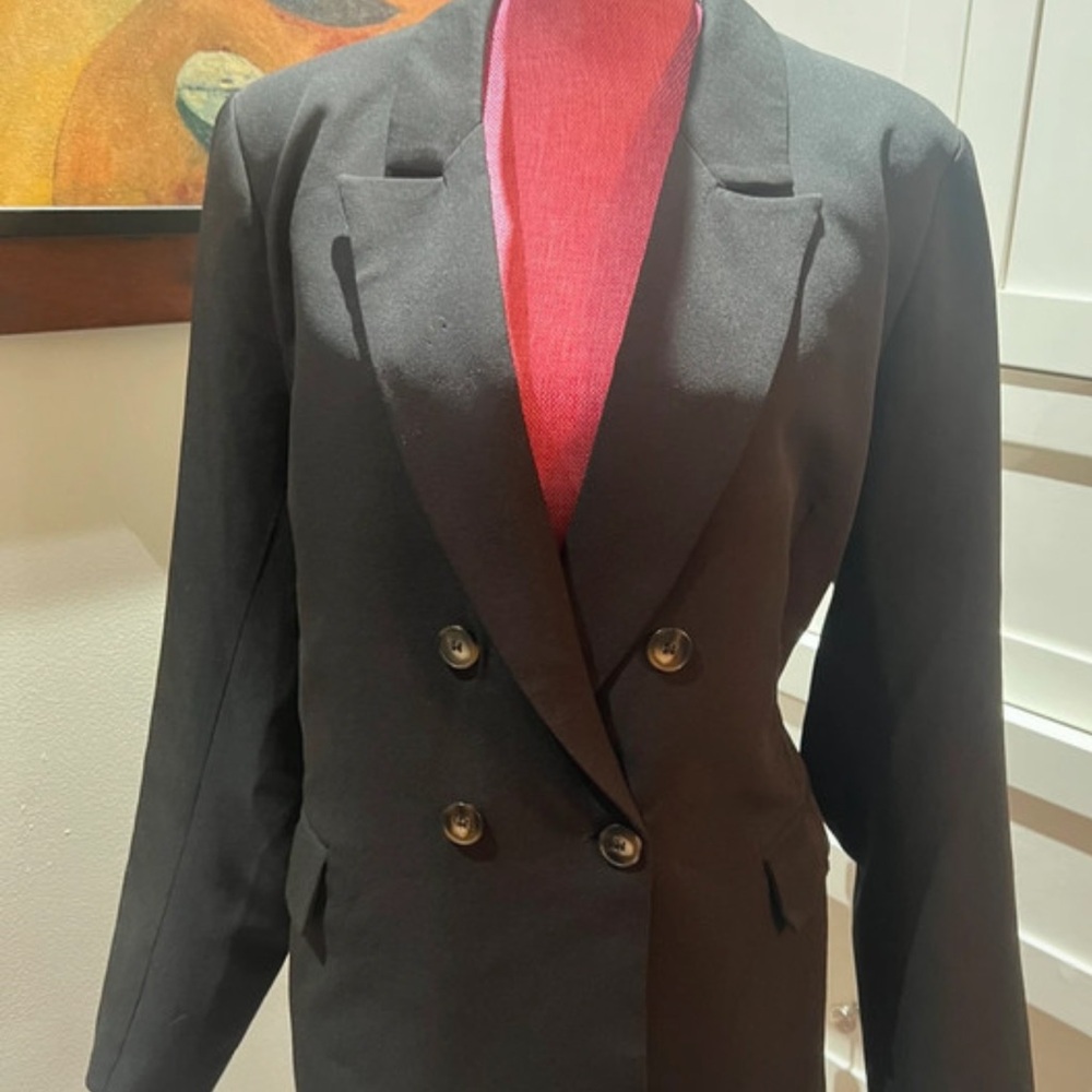 Elegant black Double-Breasted Blazer